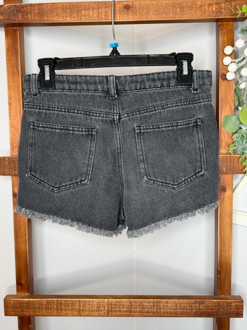 Washed Black High-Rise Frayed Hem Denim Shorts - Picture 2 of 5